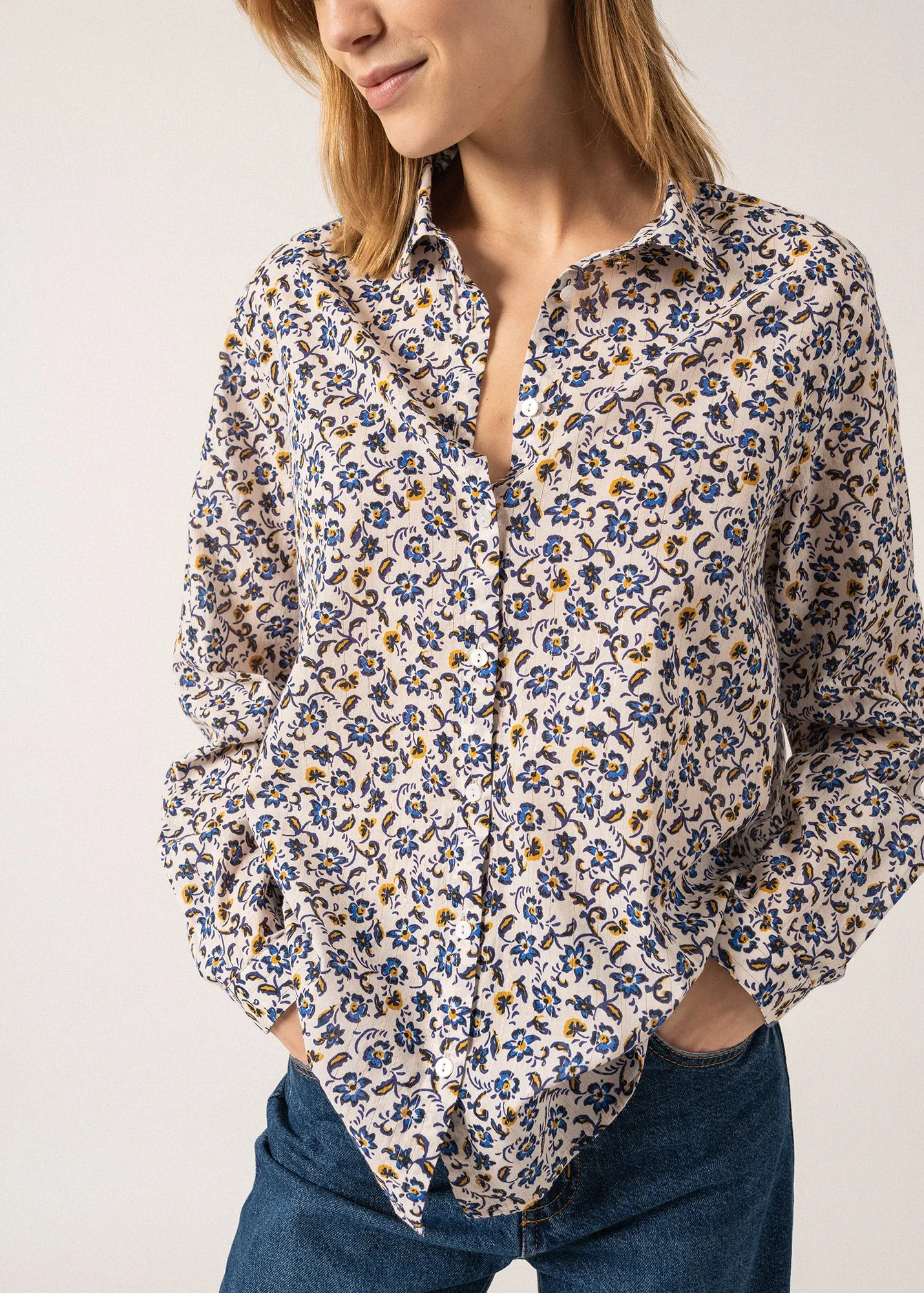 Ambre Printed Shirt - with floral motifs (ESCAPADE)