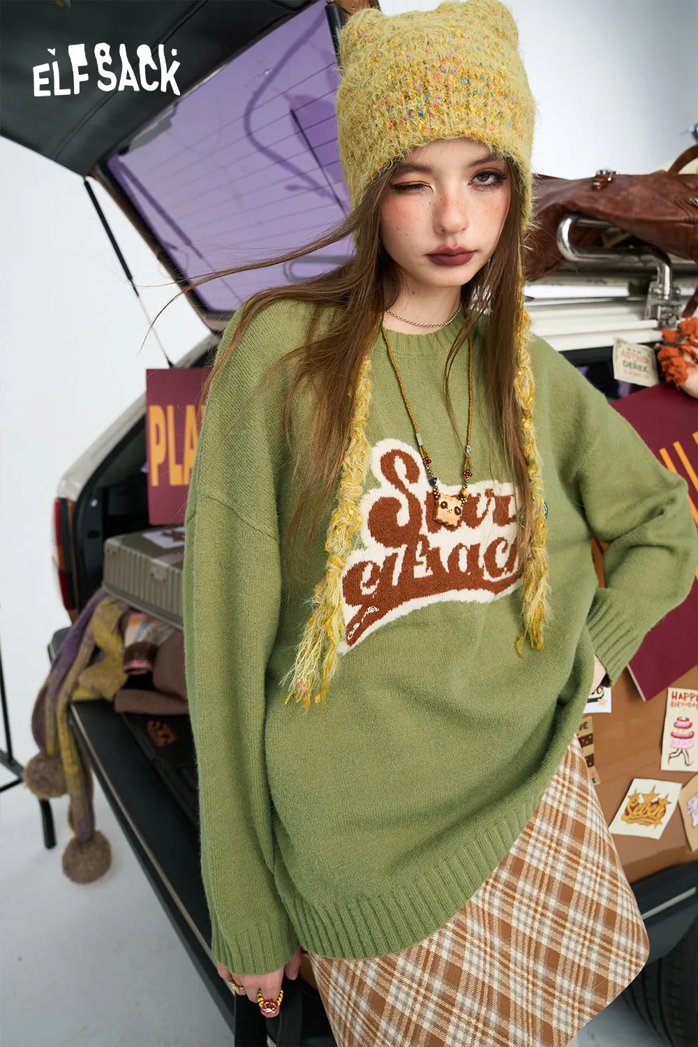 ELFSACK 2024 Winter New Arrivals Letter lazy style soft and sticky pullover sweater for women